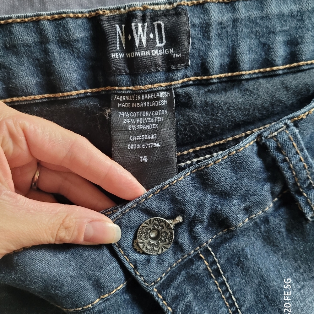 ⭐️NWD Jeans⭐️ - Picture 3 of 3